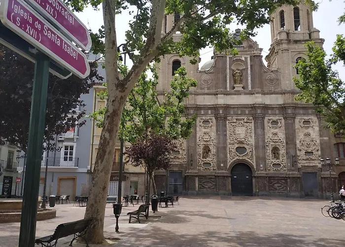 Santa Isabel- El Pilar 아파트